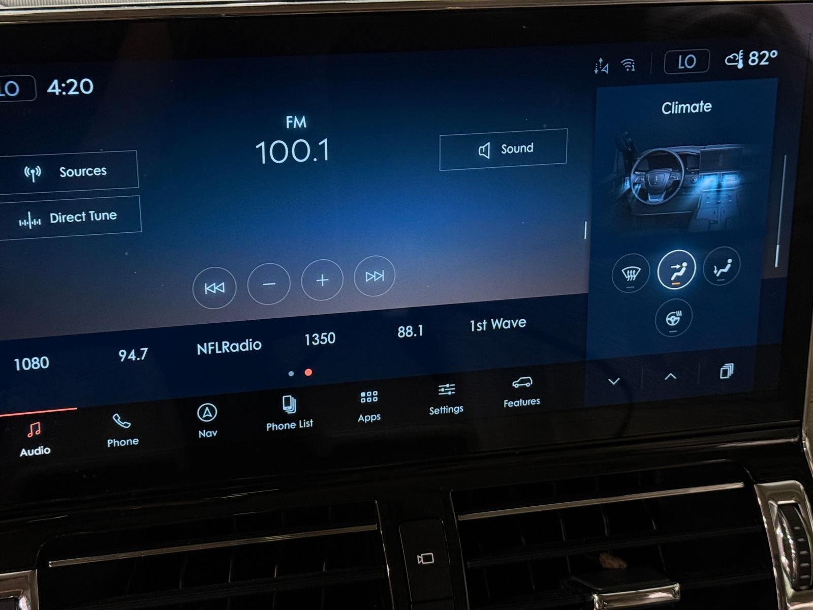 Thumbnail: 2022 Lincoln Navigator - 3