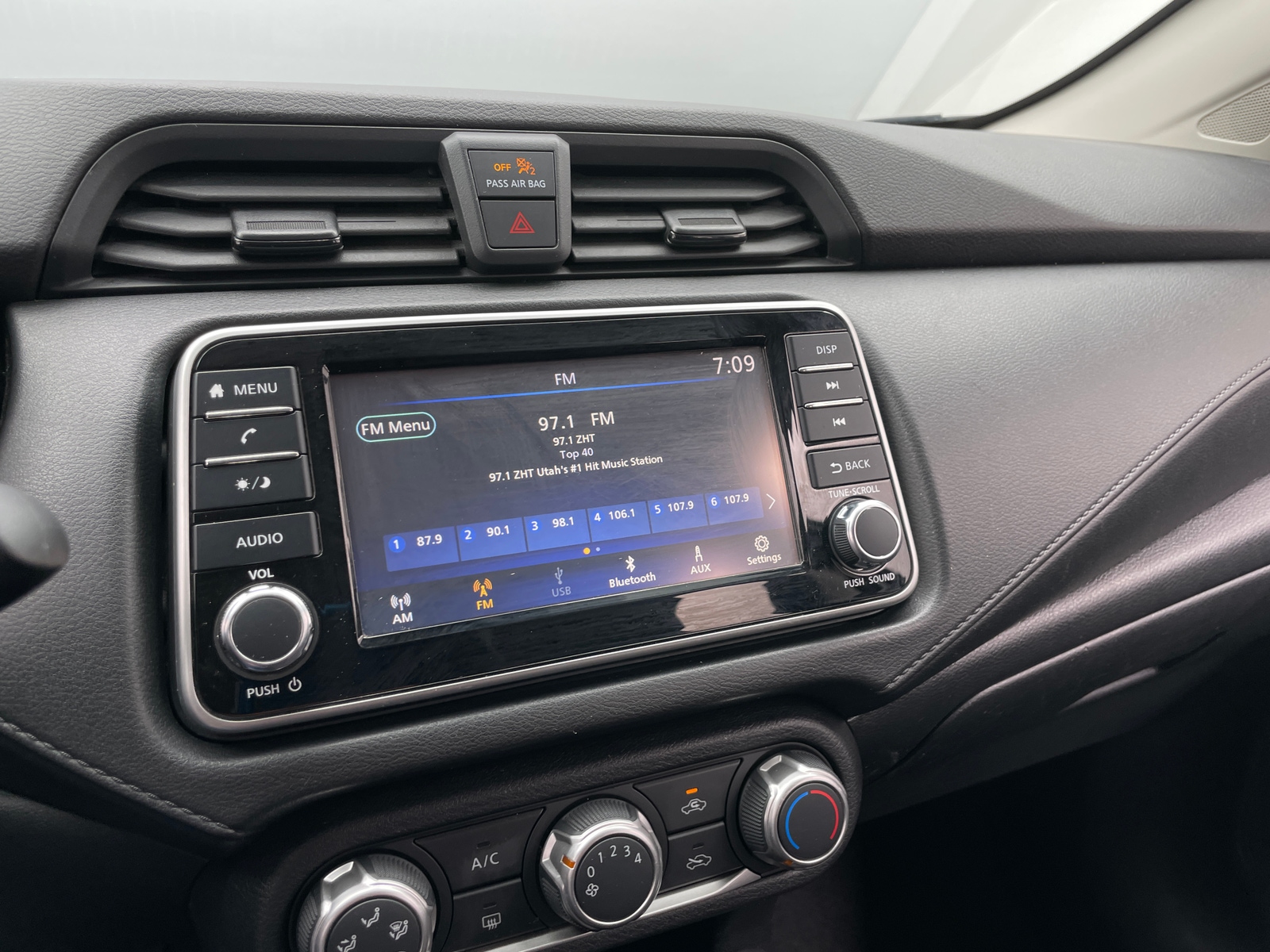 Thumbnail: 2021 Nissan Versa - 4