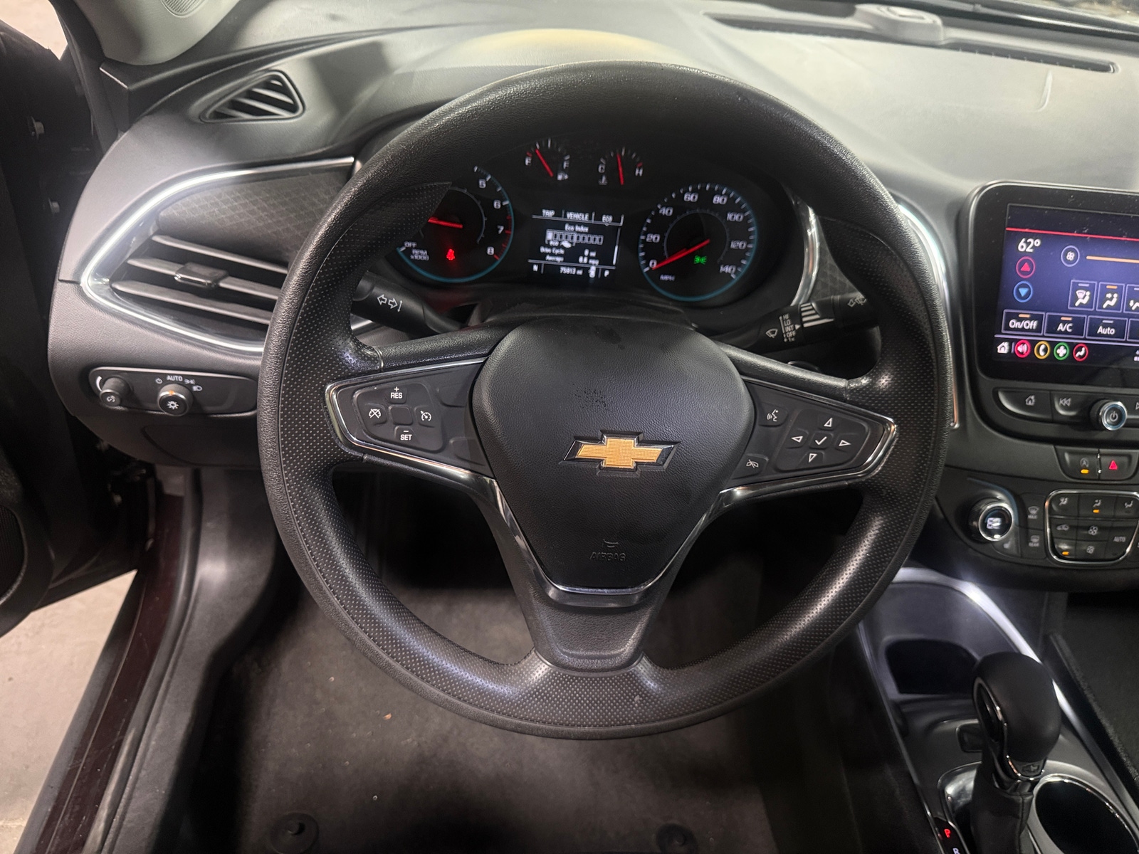 Thumbnail: 2021 Chevrolet Malibu - 5