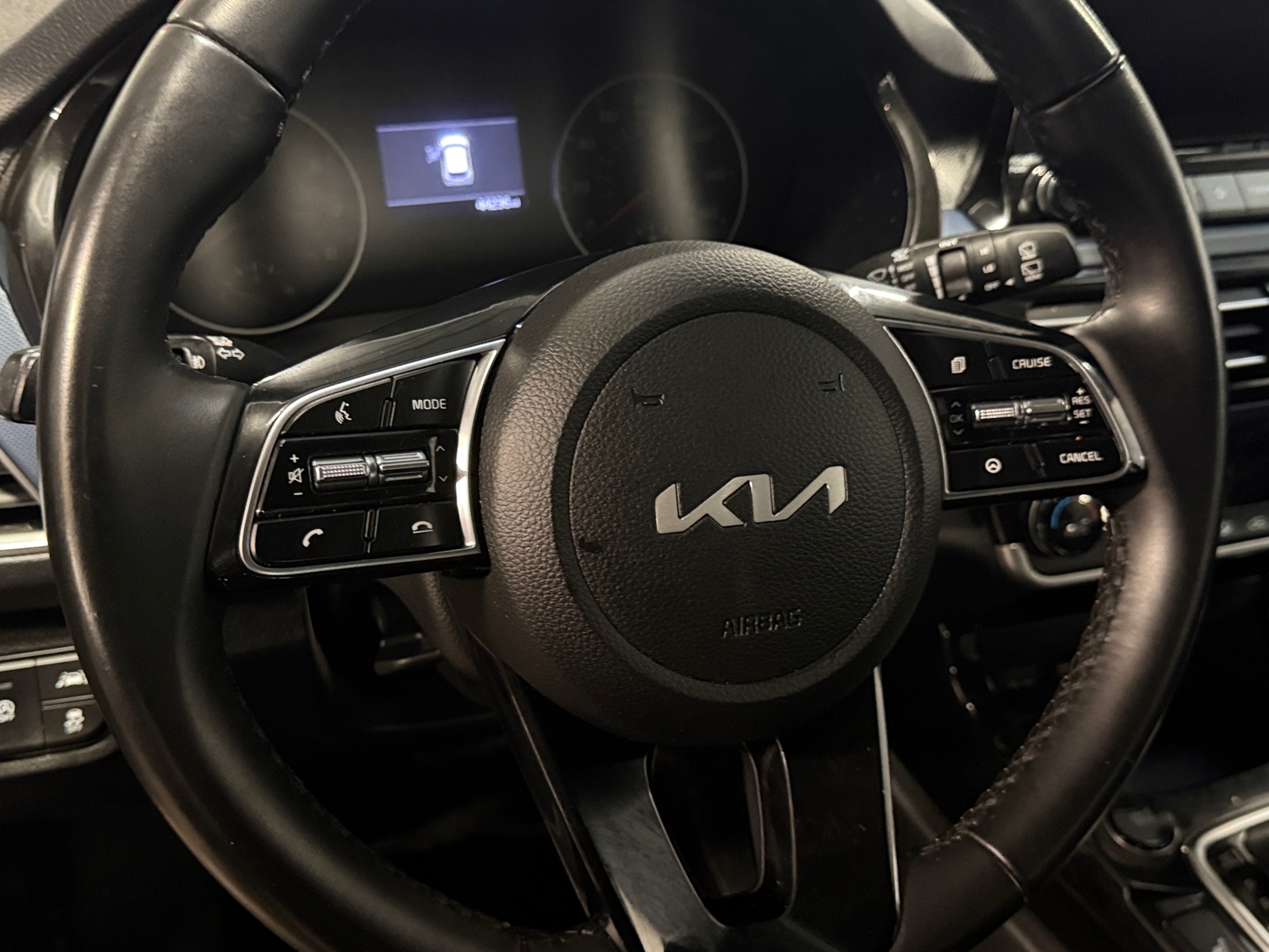 Thumbnail: 2023 Kia Seltos - 4