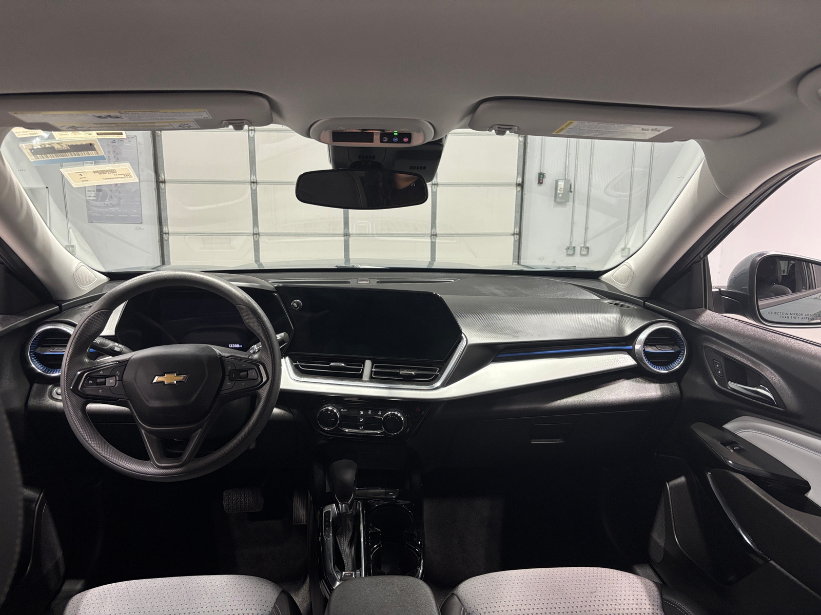 Thumbnail: 2025 Chevrolet Trax - 3