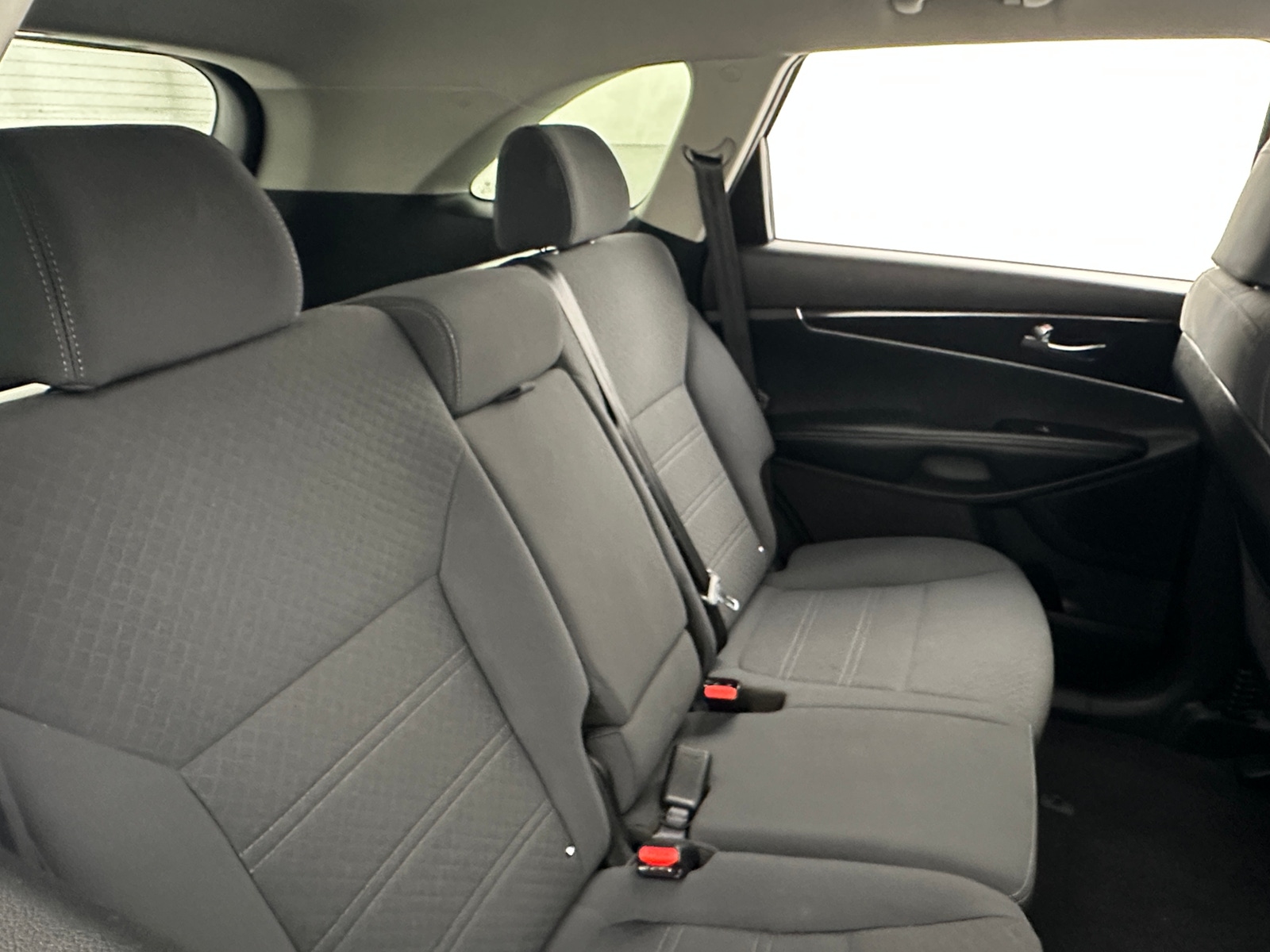 Thumbnail: 2017 Kia Sorento - 6