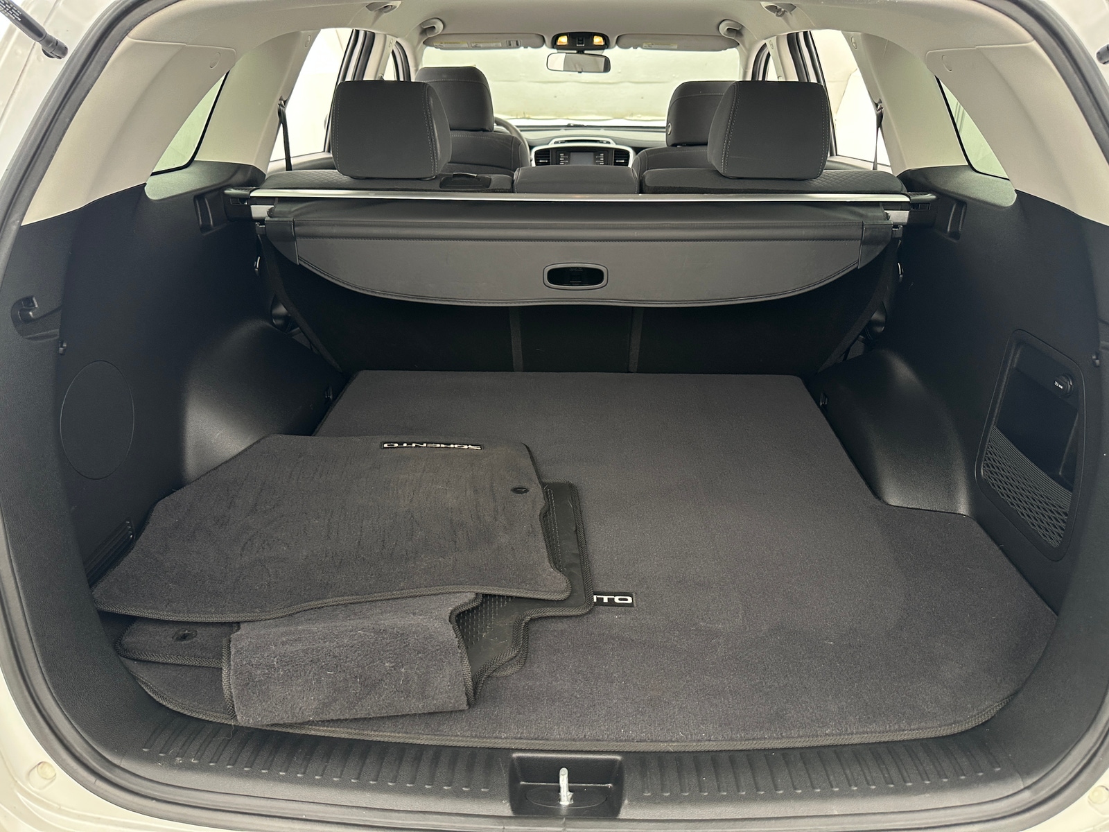 Thumbnail: 2017 Kia Sorento - 7