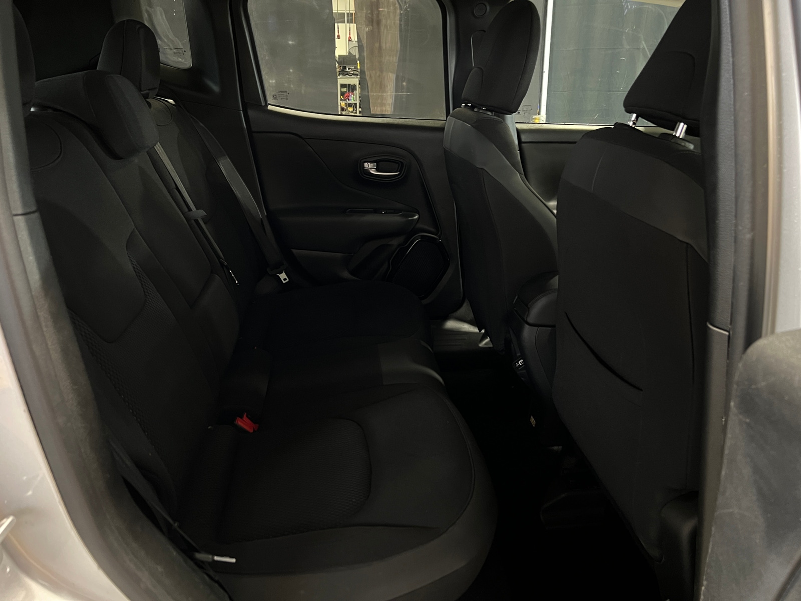 Thumbnail: 2018 Jeep Renegade - 6
