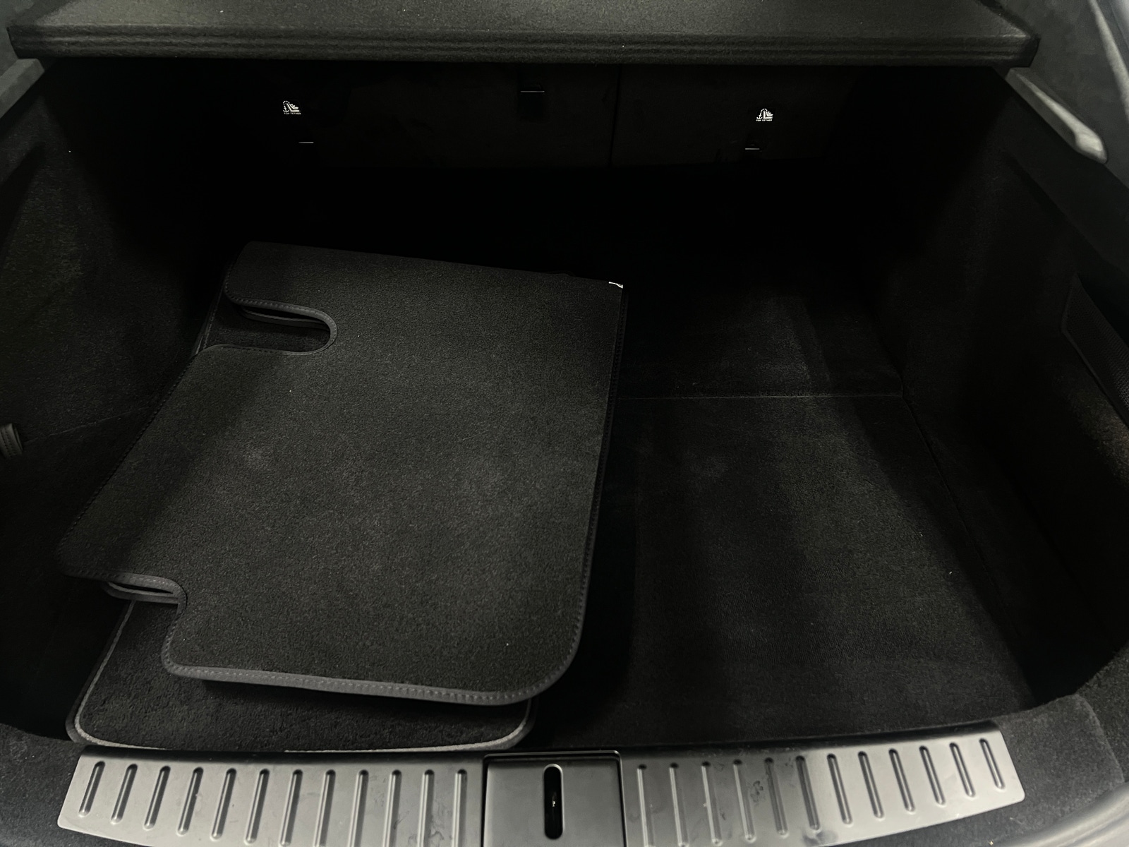 Thumbnail: 2022 Tesla Model S - 6