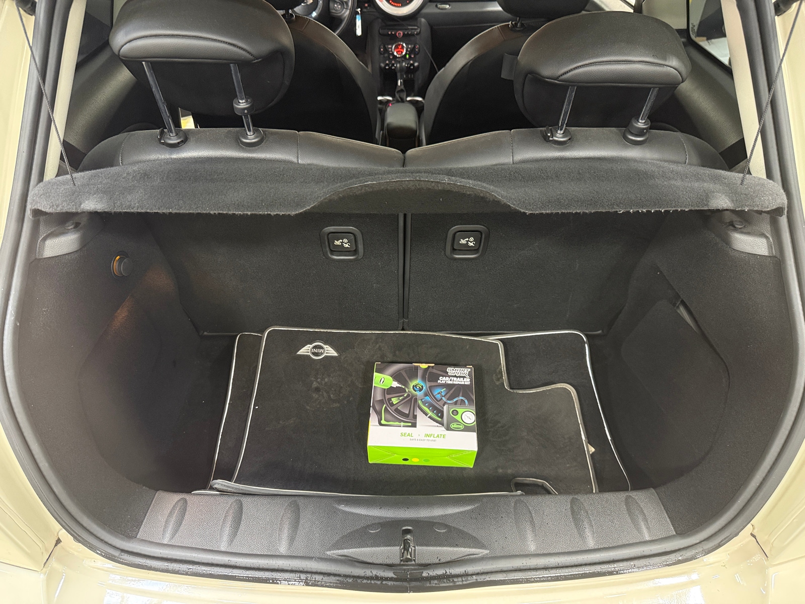 Thumbnail: 2012 MINI Cooper Hardtop - 6