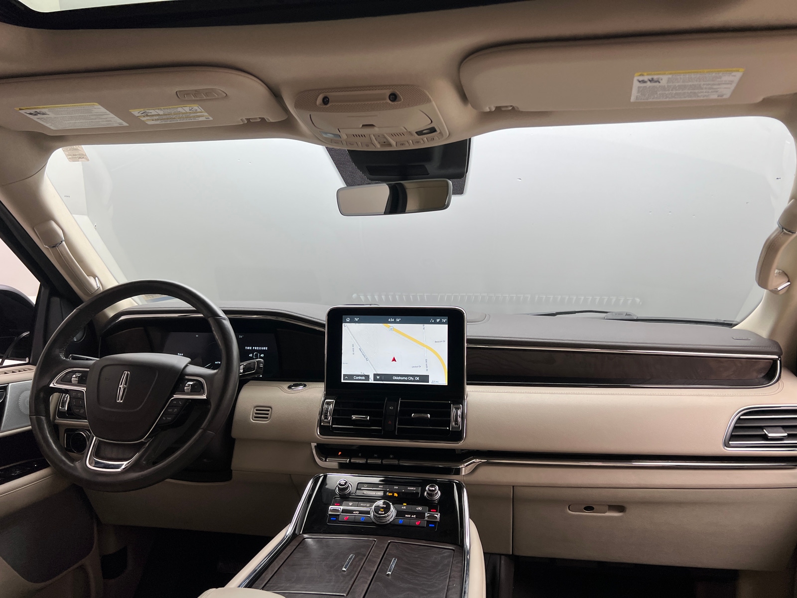 Thumbnail: 2021 Lincoln Navigator L - 2