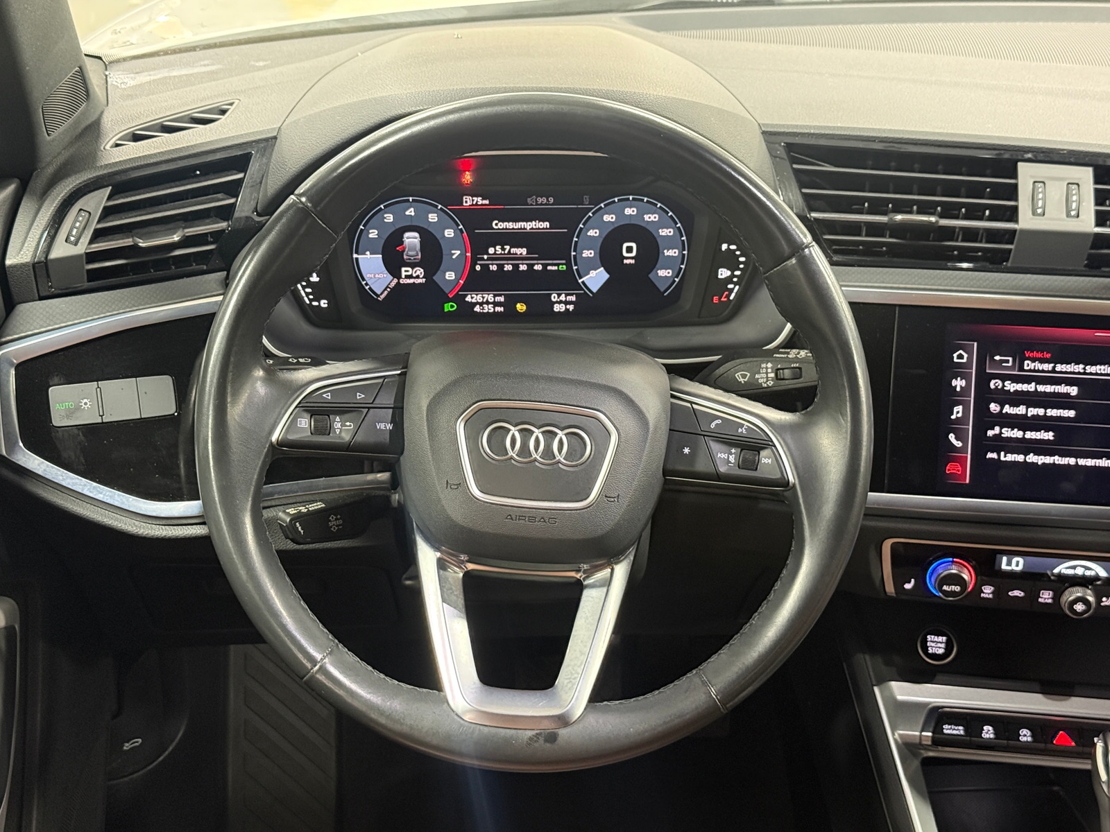 Thumbnail: 2021 Audi Q3 - 4