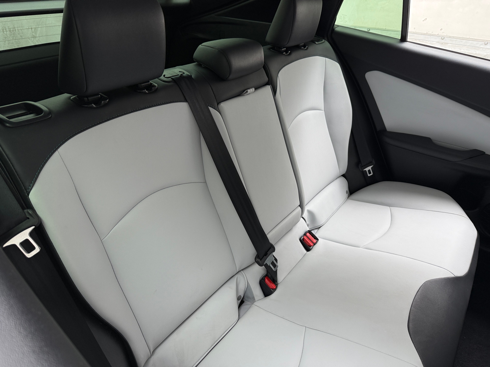 Thumbnail: 2016 Toyota Prius - 5