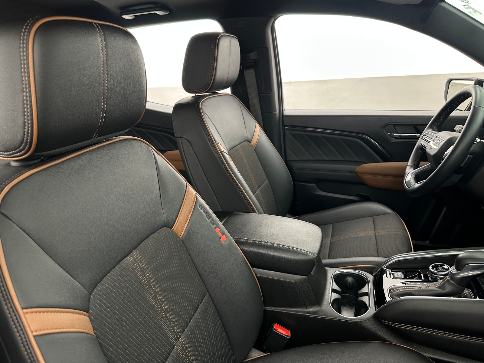 Thumbnail: 2023 GMC Canyon - 2