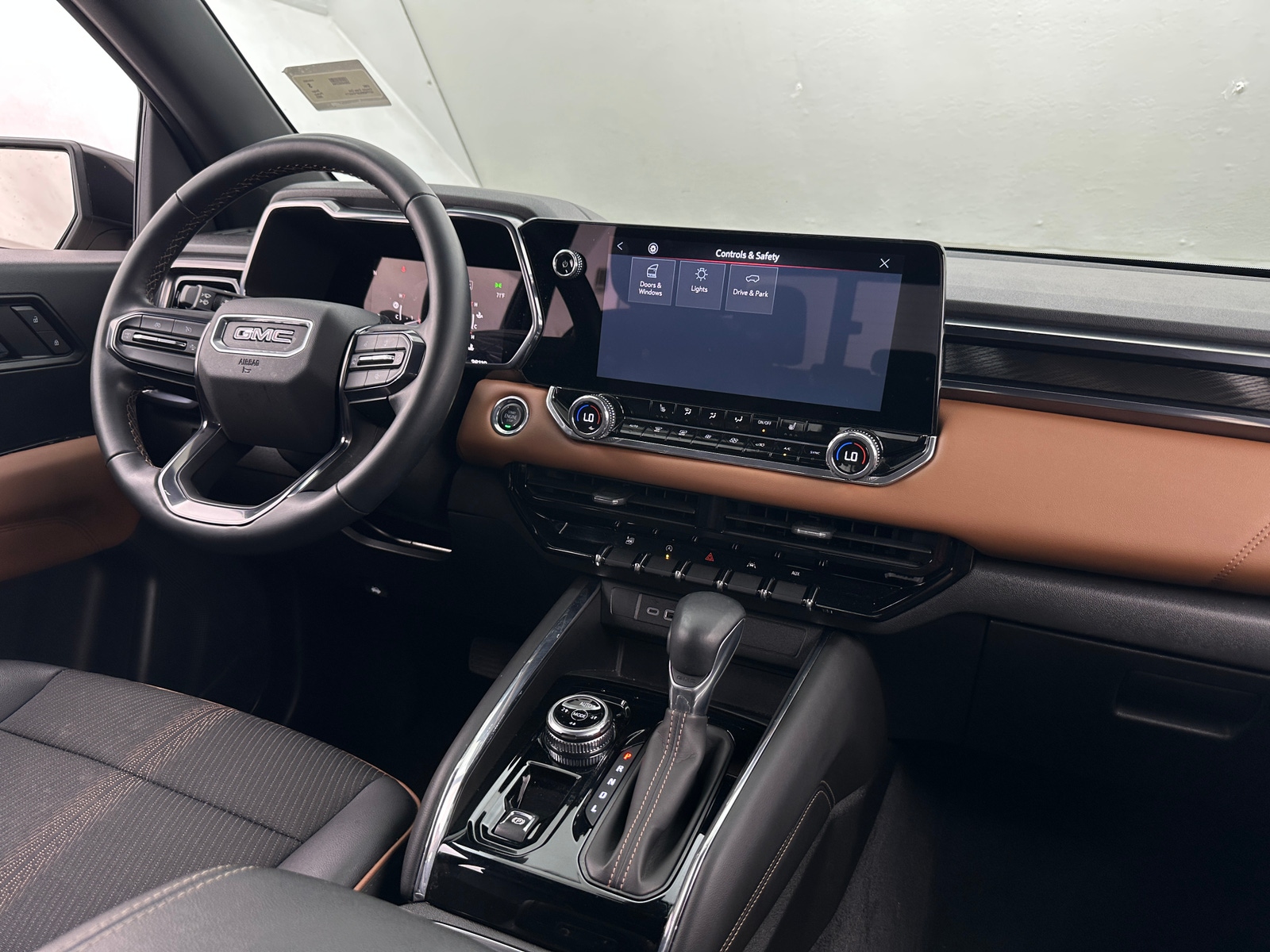 Thumbnail: 2023 GMC Canyon - 3