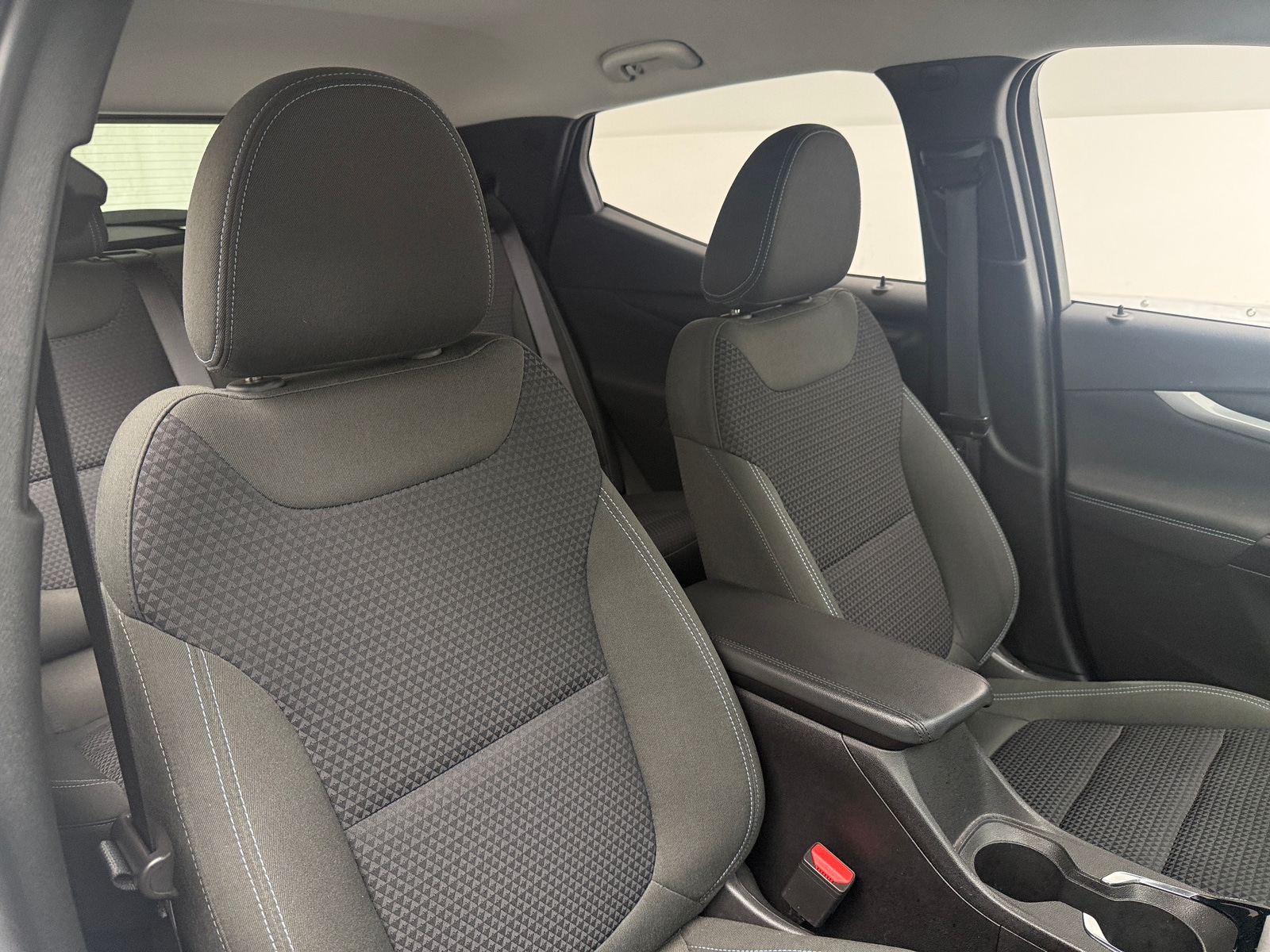 Thumbnail: 2023 Chevrolet Bolt EUV - 2