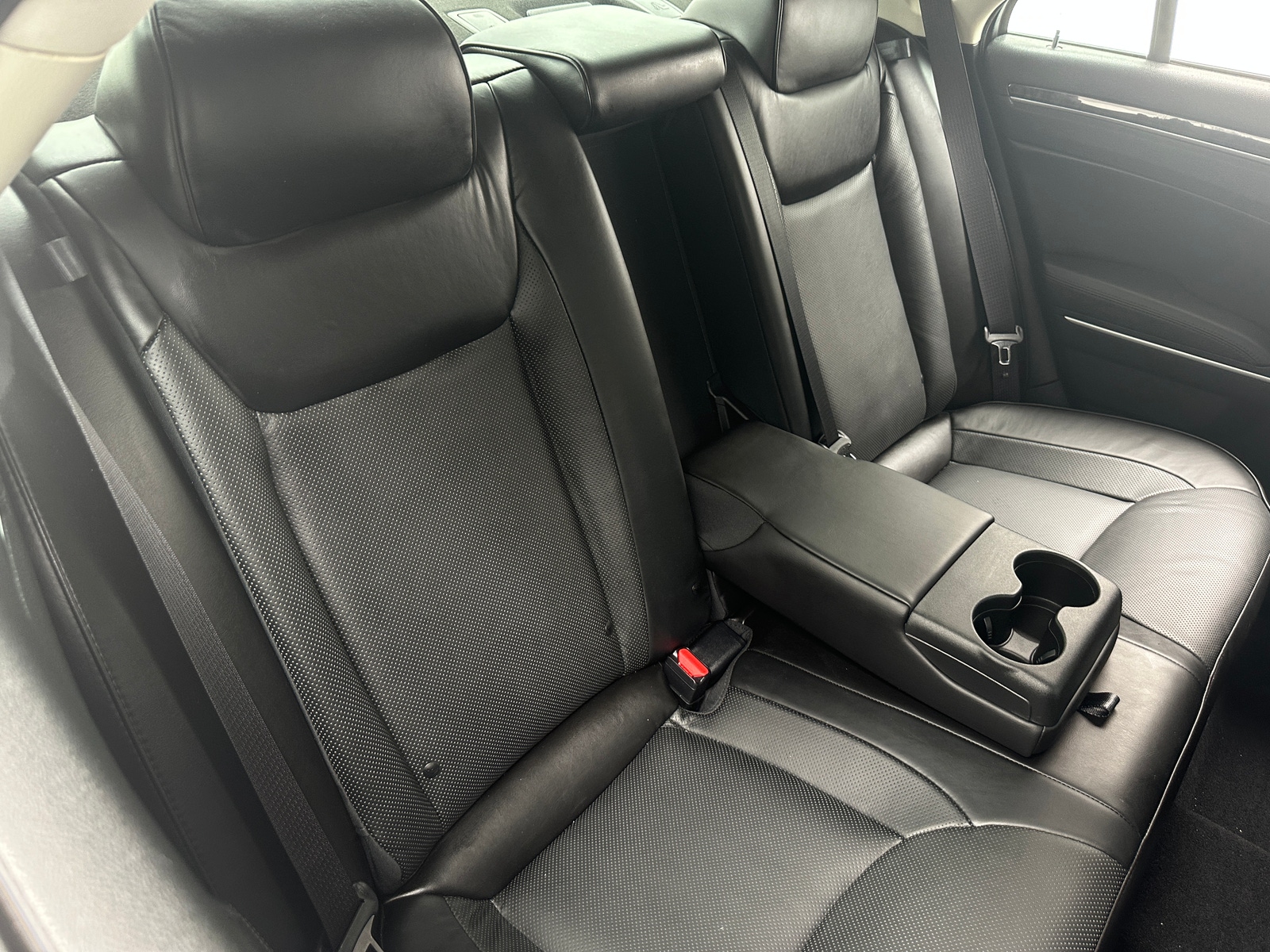 Thumbnail: 2023 Chrysler 300 - 5