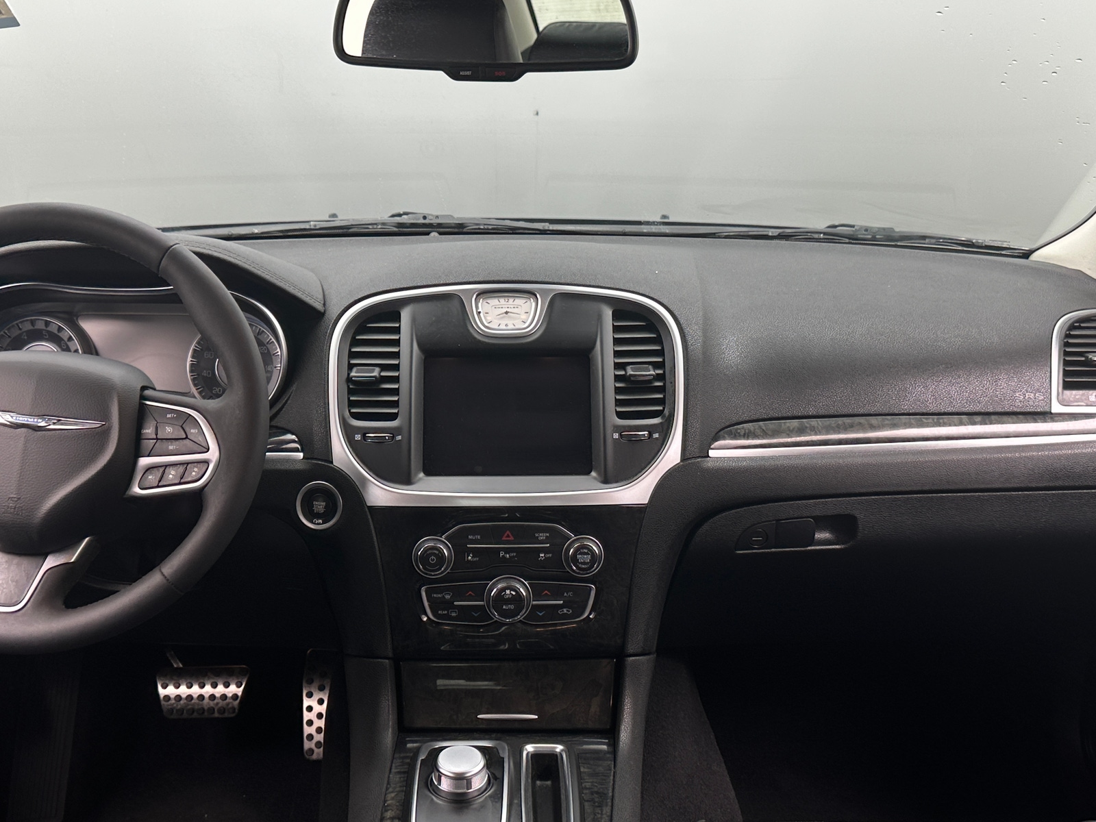 Thumbnail: 2023 Chrysler 300 - 2