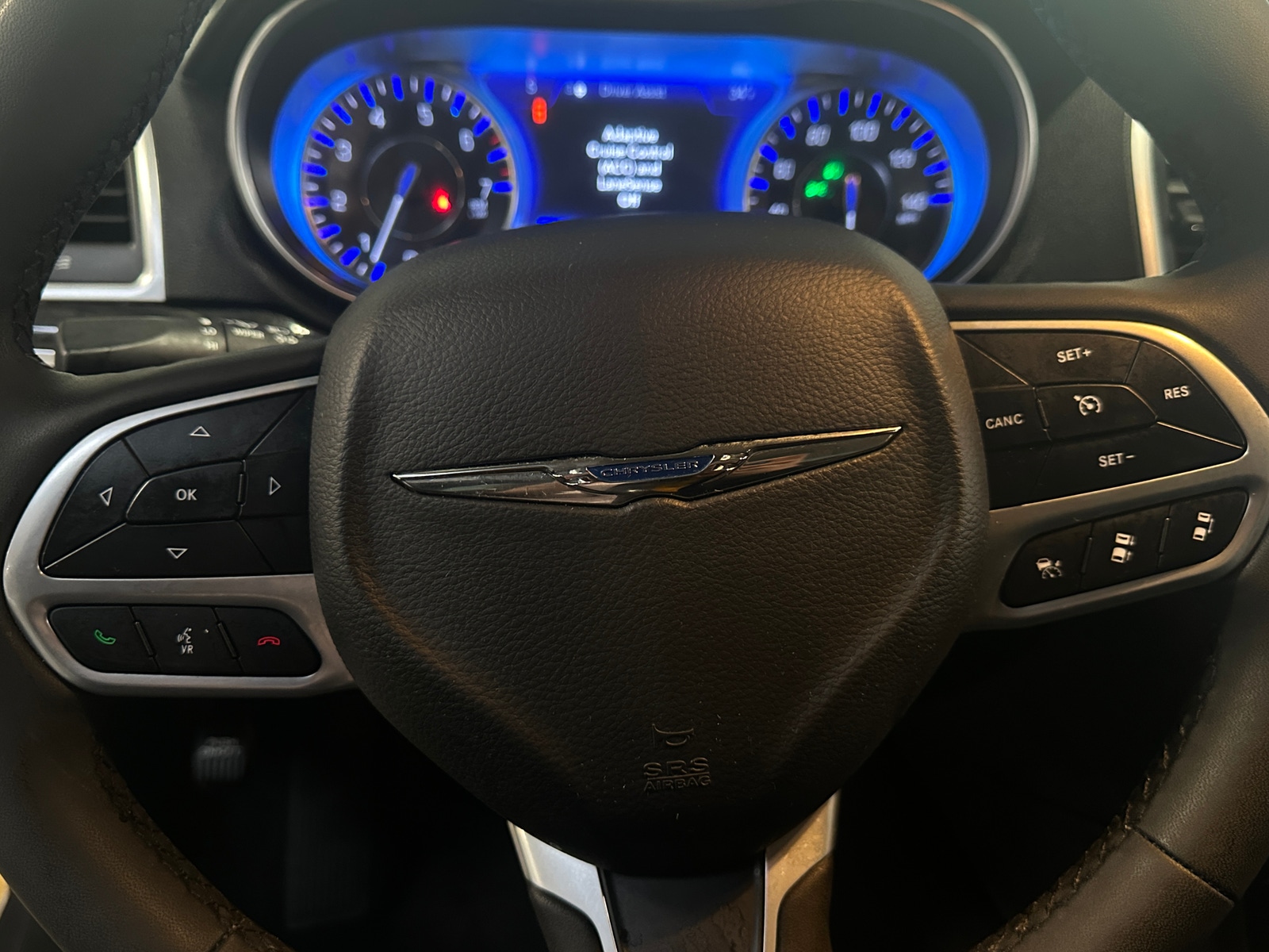 Thumbnail: 2023 Chrysler 300 - 4