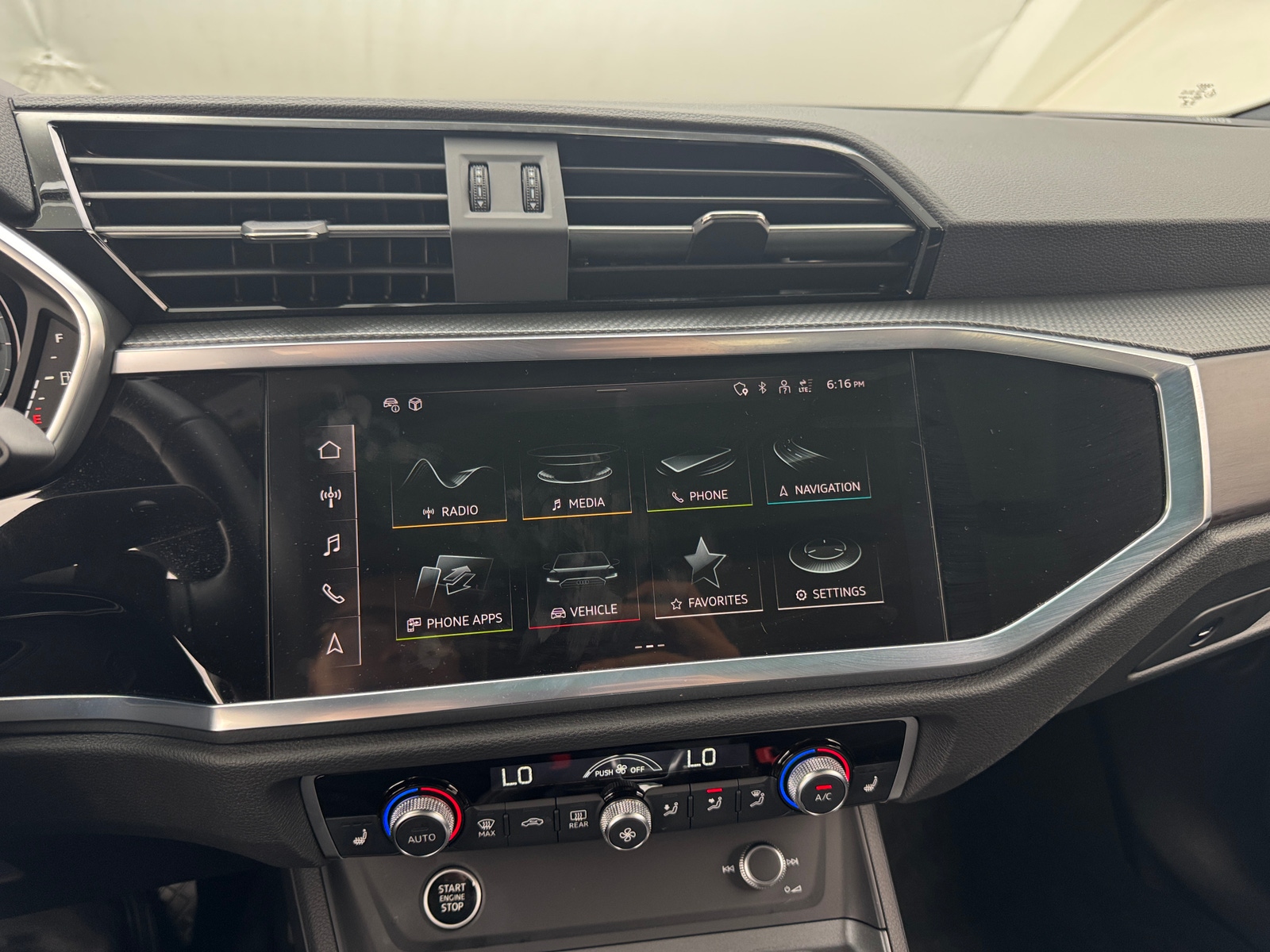 Thumbnail: 2024 Audi Q3 - 3