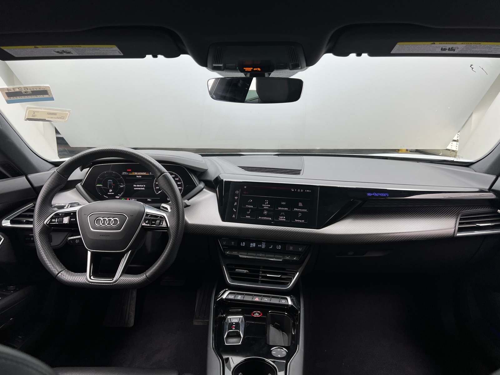 Thumbnail: 2023 Audi e-tron GT - 2