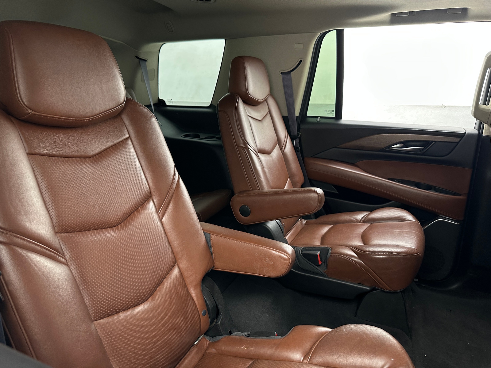 Thumbnail: 2017 Cadillac Escalade - 5