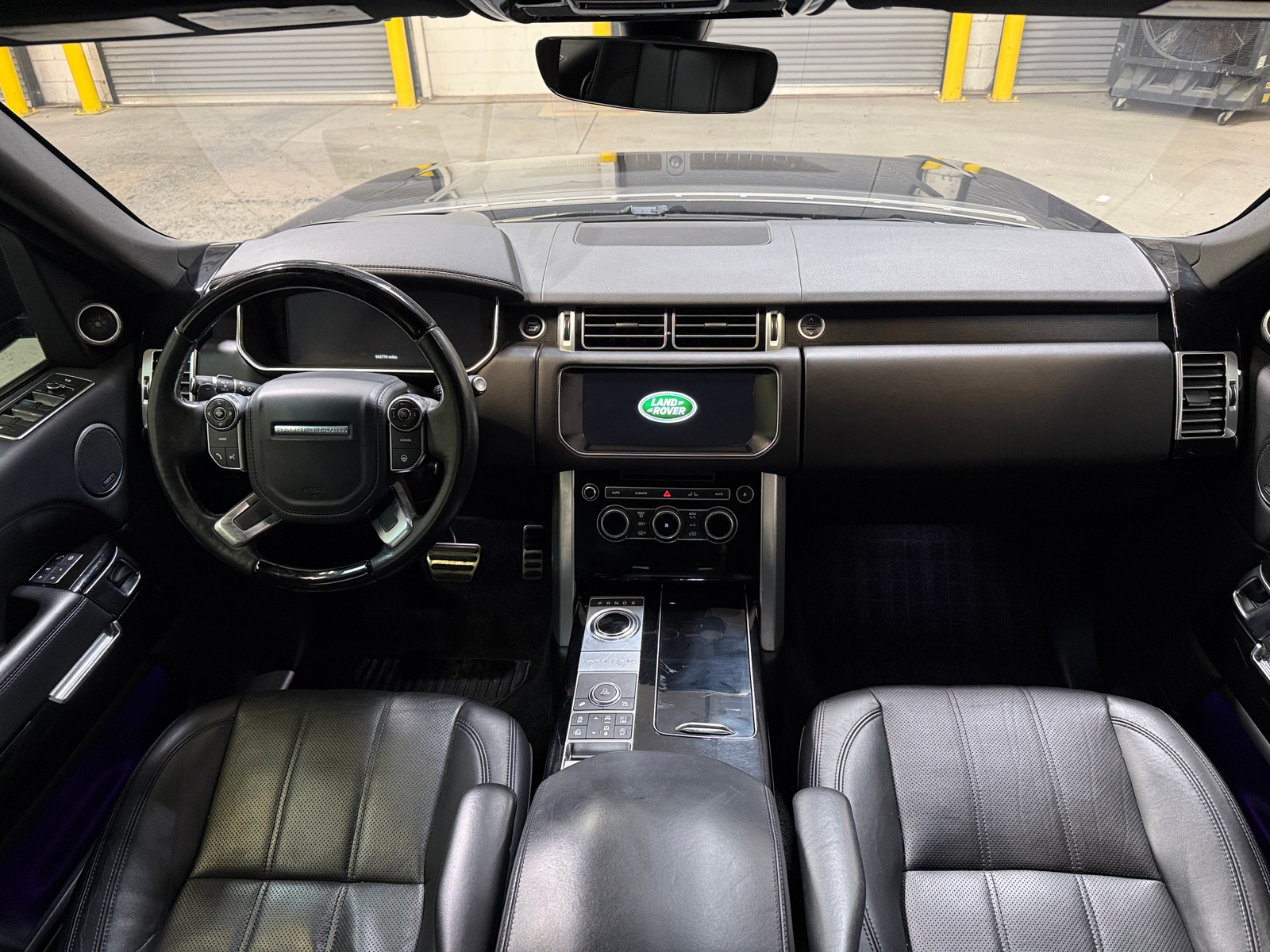 Thumbnail: 2017 Land Rover Range Rover - 2