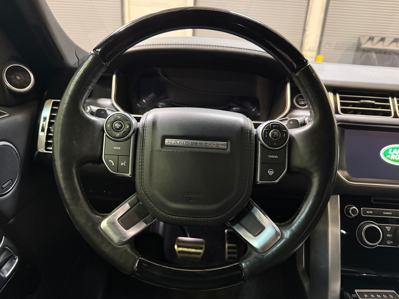 Thumbnail: 2017 Land Rover Range Rover - 4