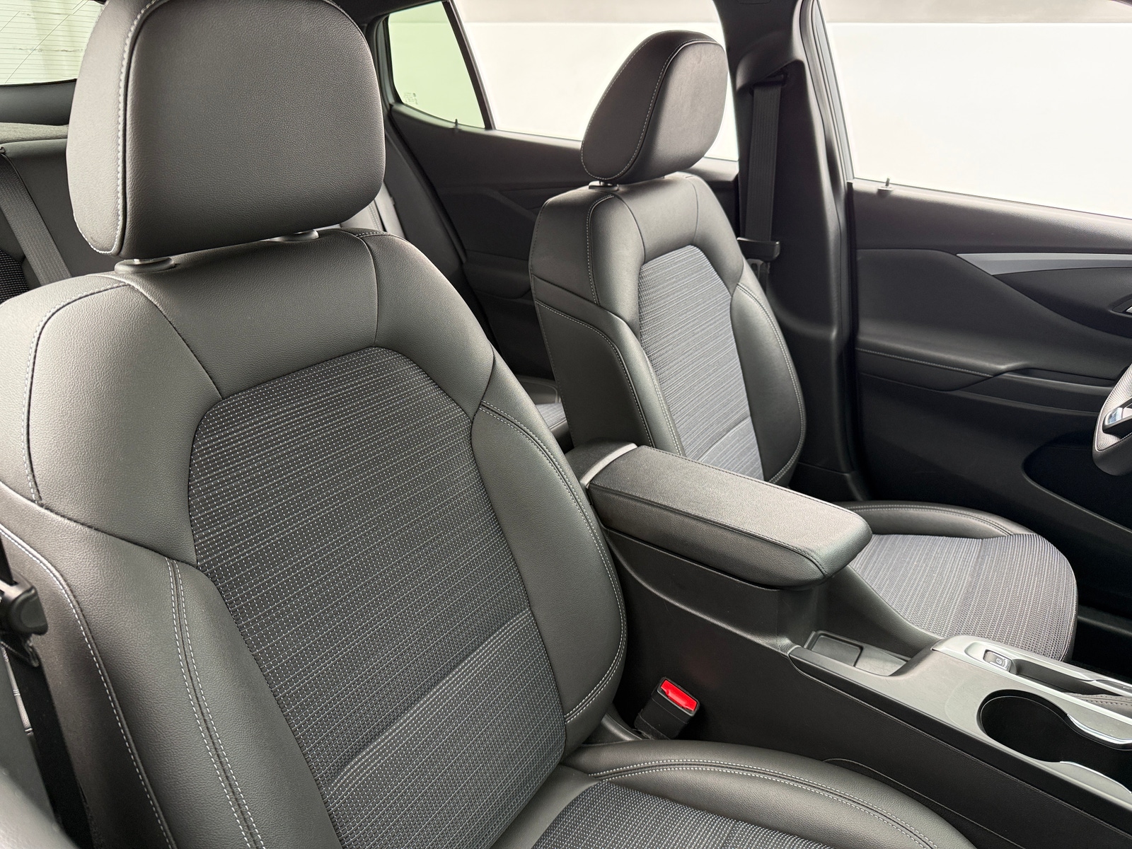 Thumbnail: 2025 Buick Envista - 2