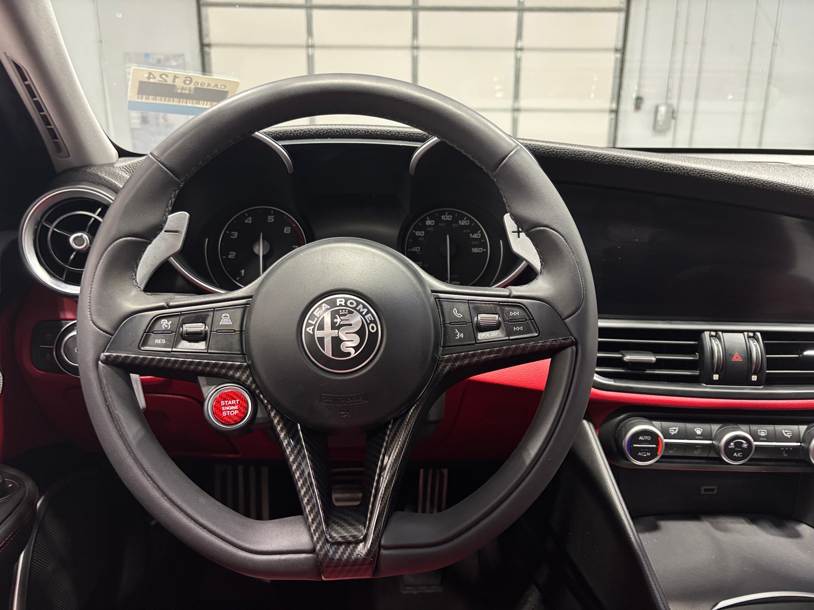 Thumbnail: 2018 Alfa Romeo Giulia - 4