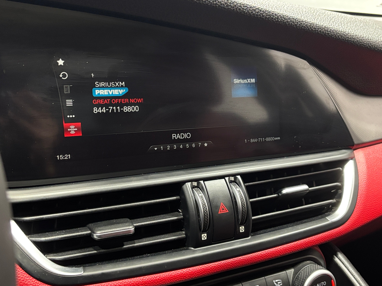 Thumbnail: 2018 Alfa Romeo Giulia - 3