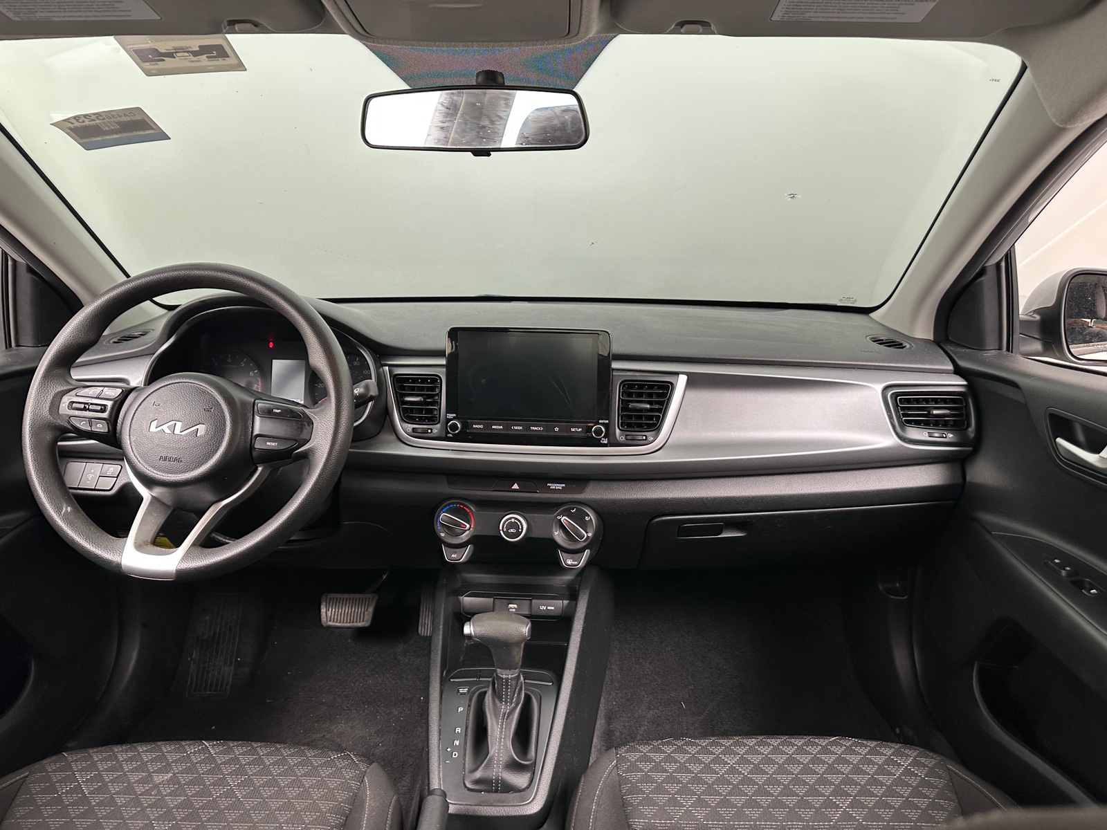 Thumbnail: 2023 Kia Rio - 3