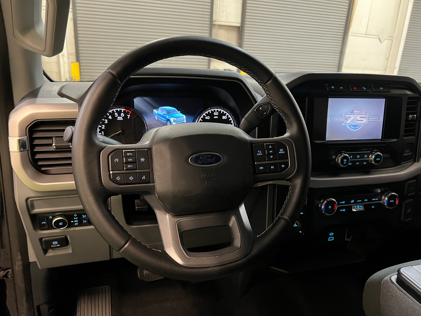 Thumbnail: 2023 Ford Econoline - 5