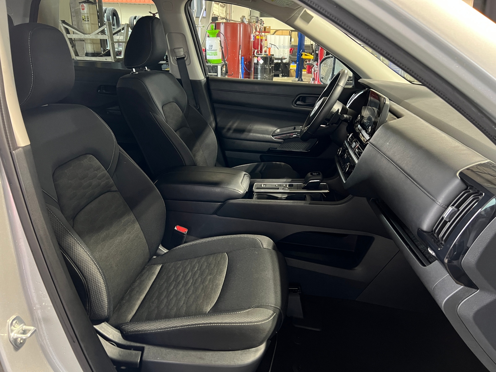 Thumbnail: 2024 Nissan Pathfinder - 2