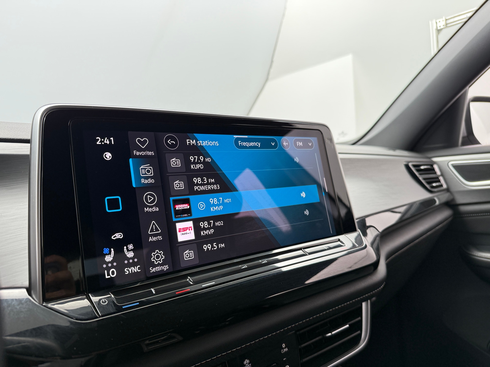 Thumbnail: 2025 Volkswagen Atlas - 3