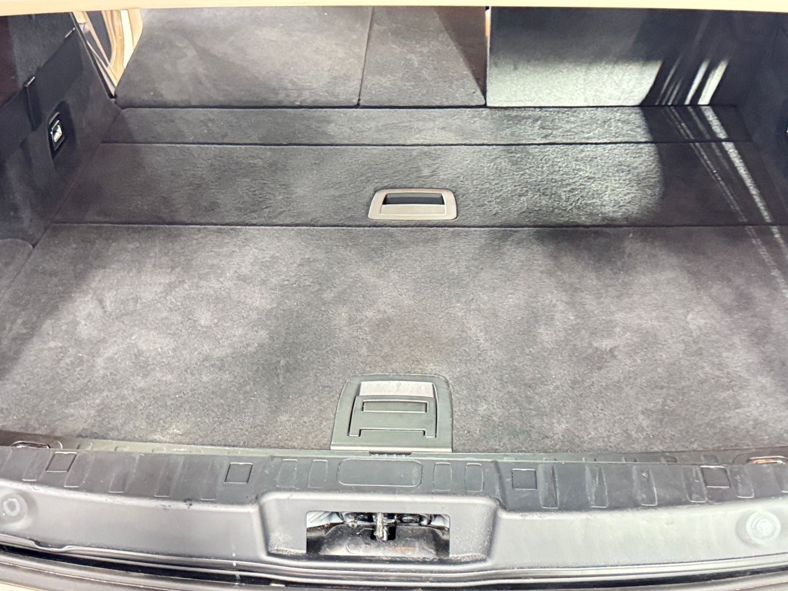 Thumbnail: 2010 BMW 5 Series - 6