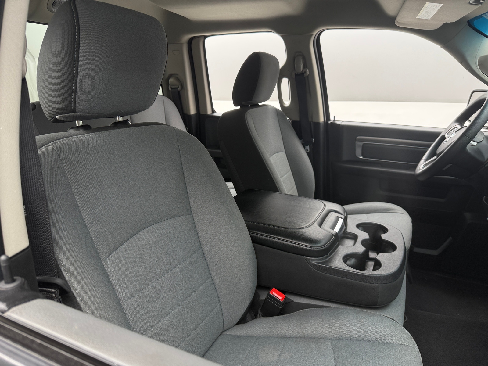 Thumbnail: 2024 RAM 1500 Classic - 2