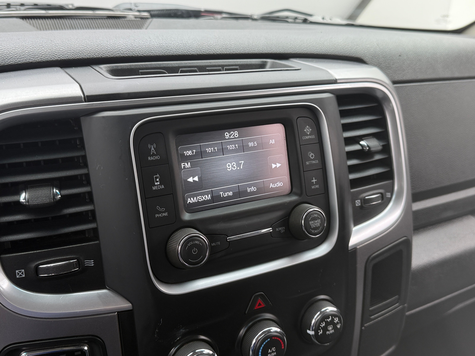 Thumbnail: 2024 RAM 1500 Classic - 4