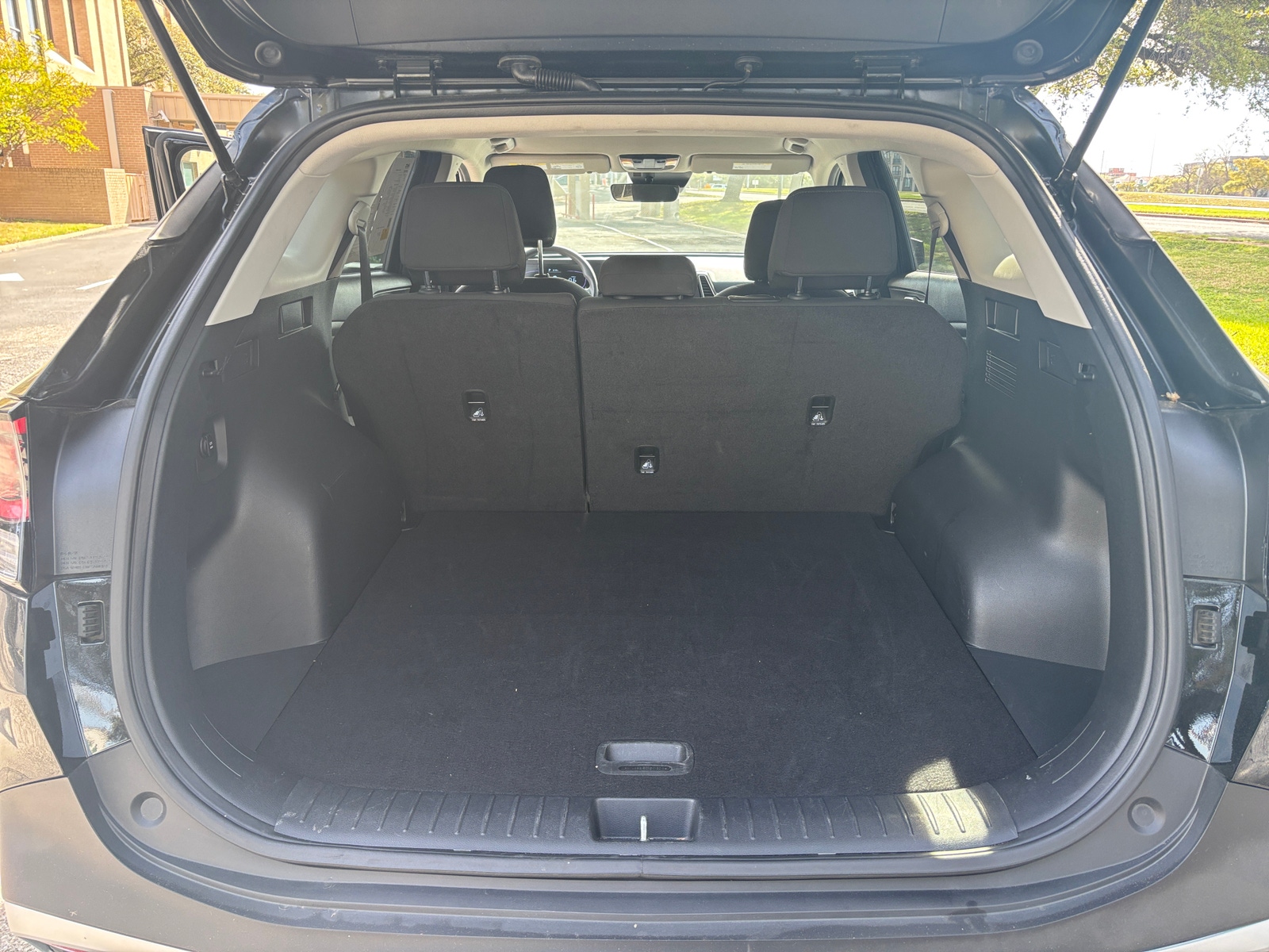 Thumbnail: 2025 Kia Sportage - 4