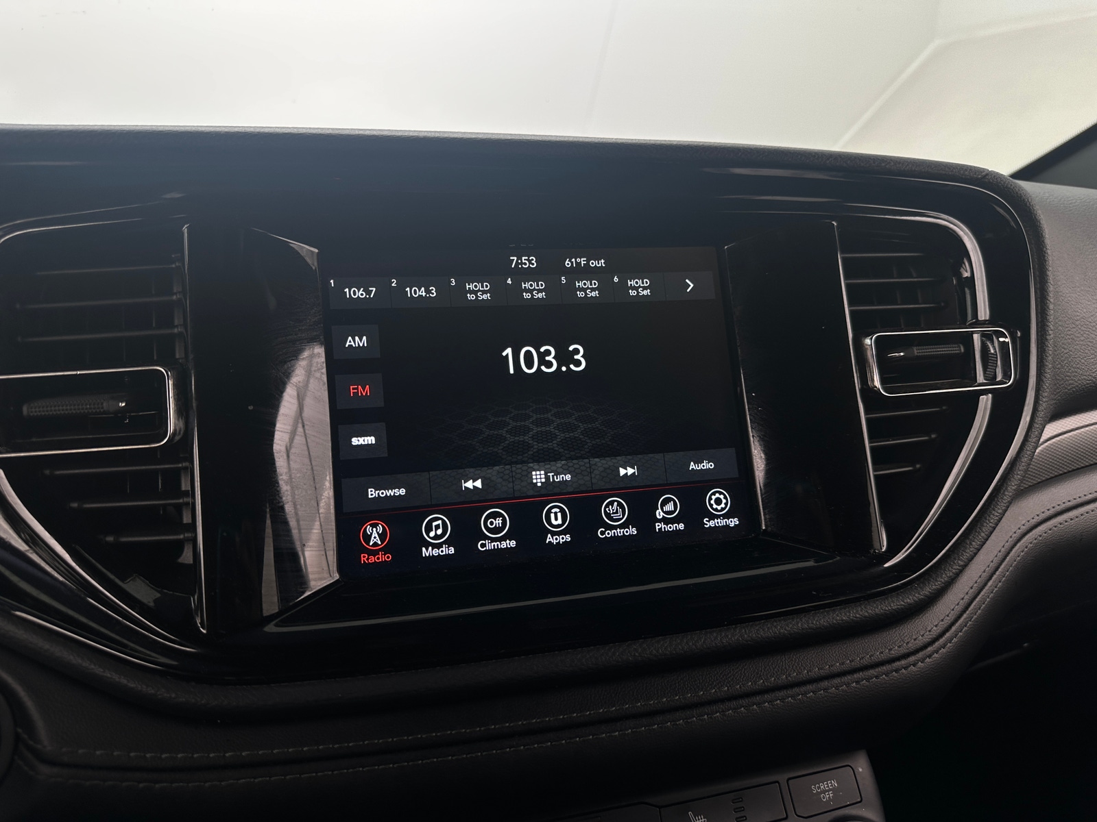 Thumbnail: 2022 Dodge Durango - 4