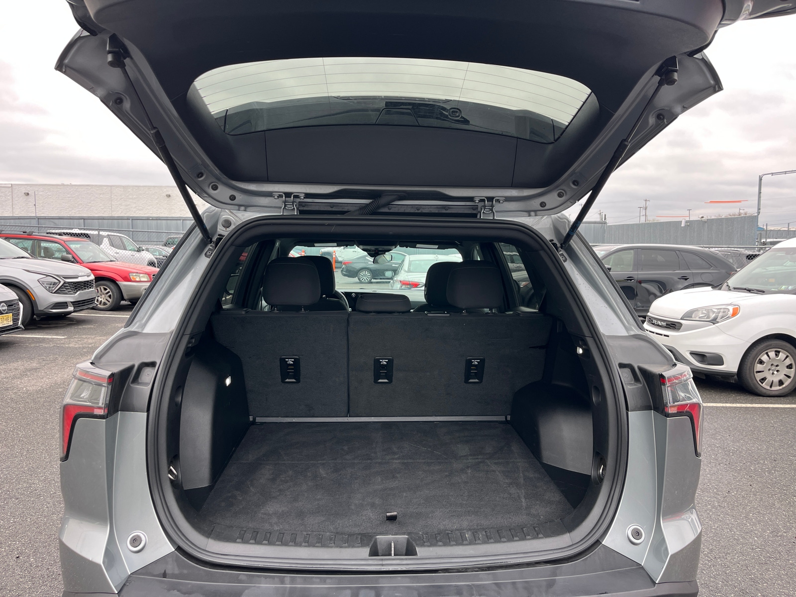 Thumbnail: 2025 Chevrolet Equinox - 6