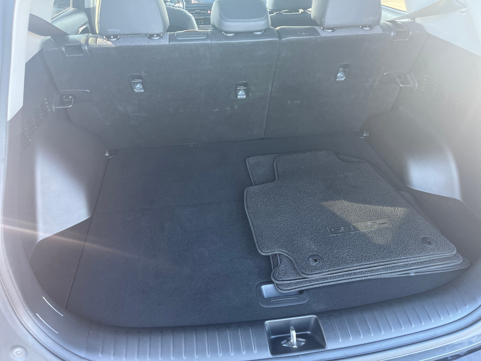 Thumbnail: 2025 Kia Seltos - 6