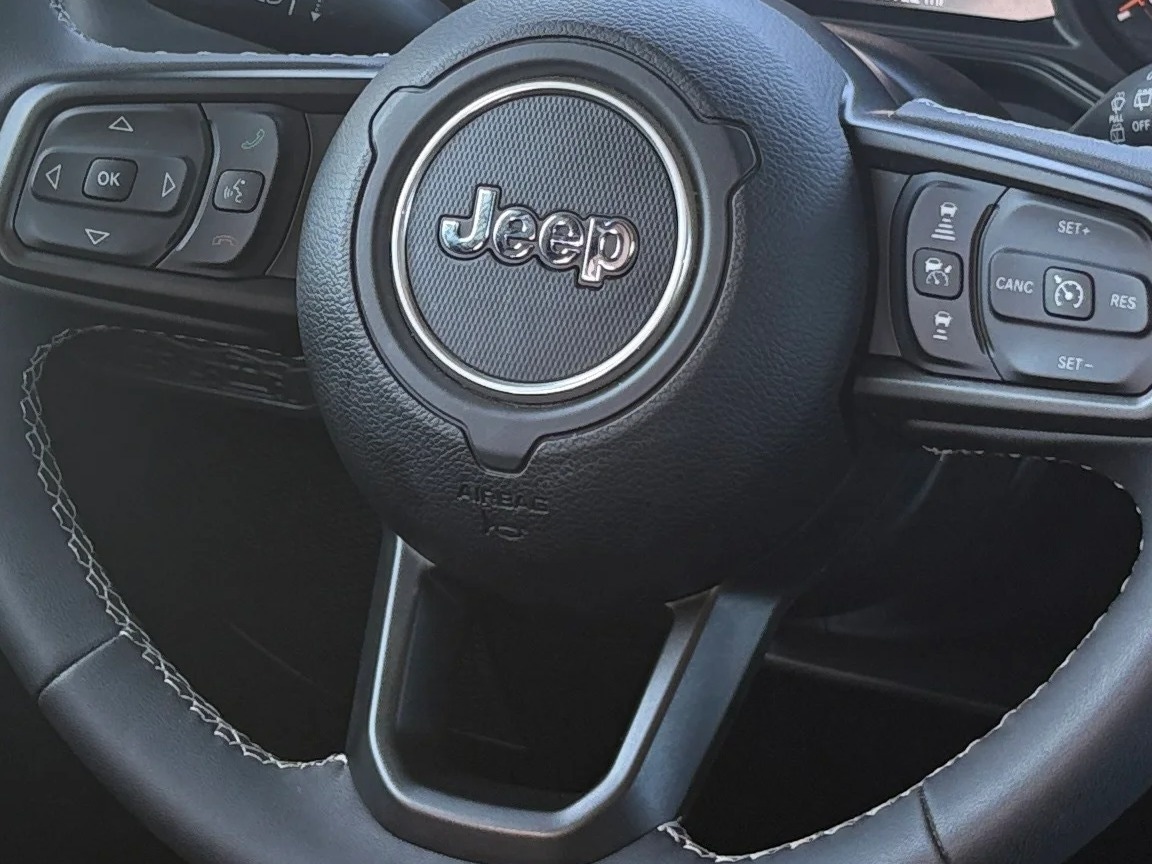 Thumbnail: 2025 Jeep Wrangler - 5