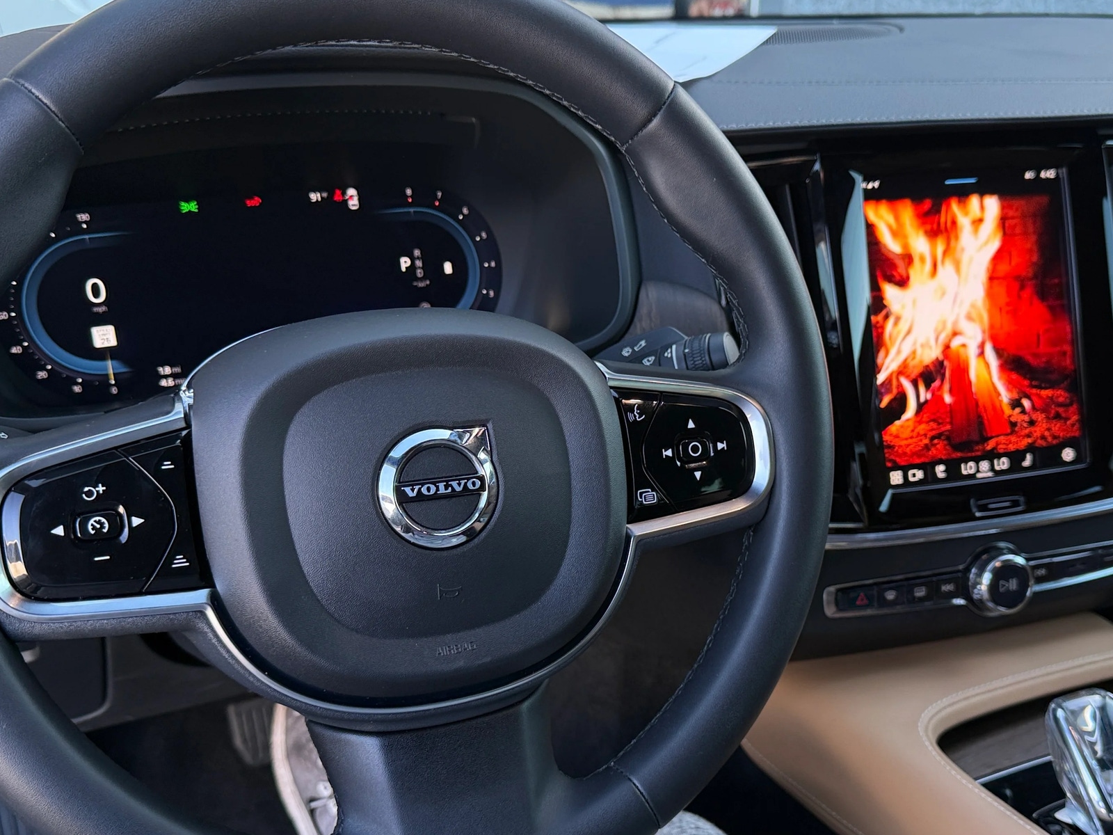 Thumbnail: 2023 Volvo S90 - 2