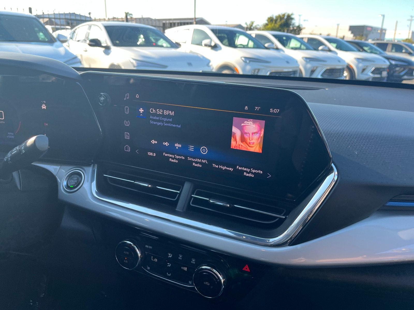 Thumbnail: 2025 Chevrolet Trax - 4