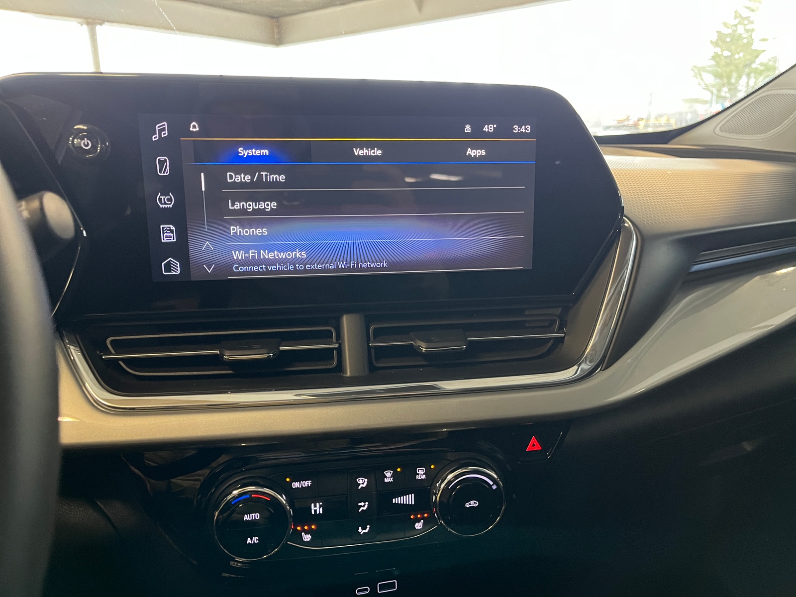 Thumbnail: 2025 Chevrolet Trax - 4