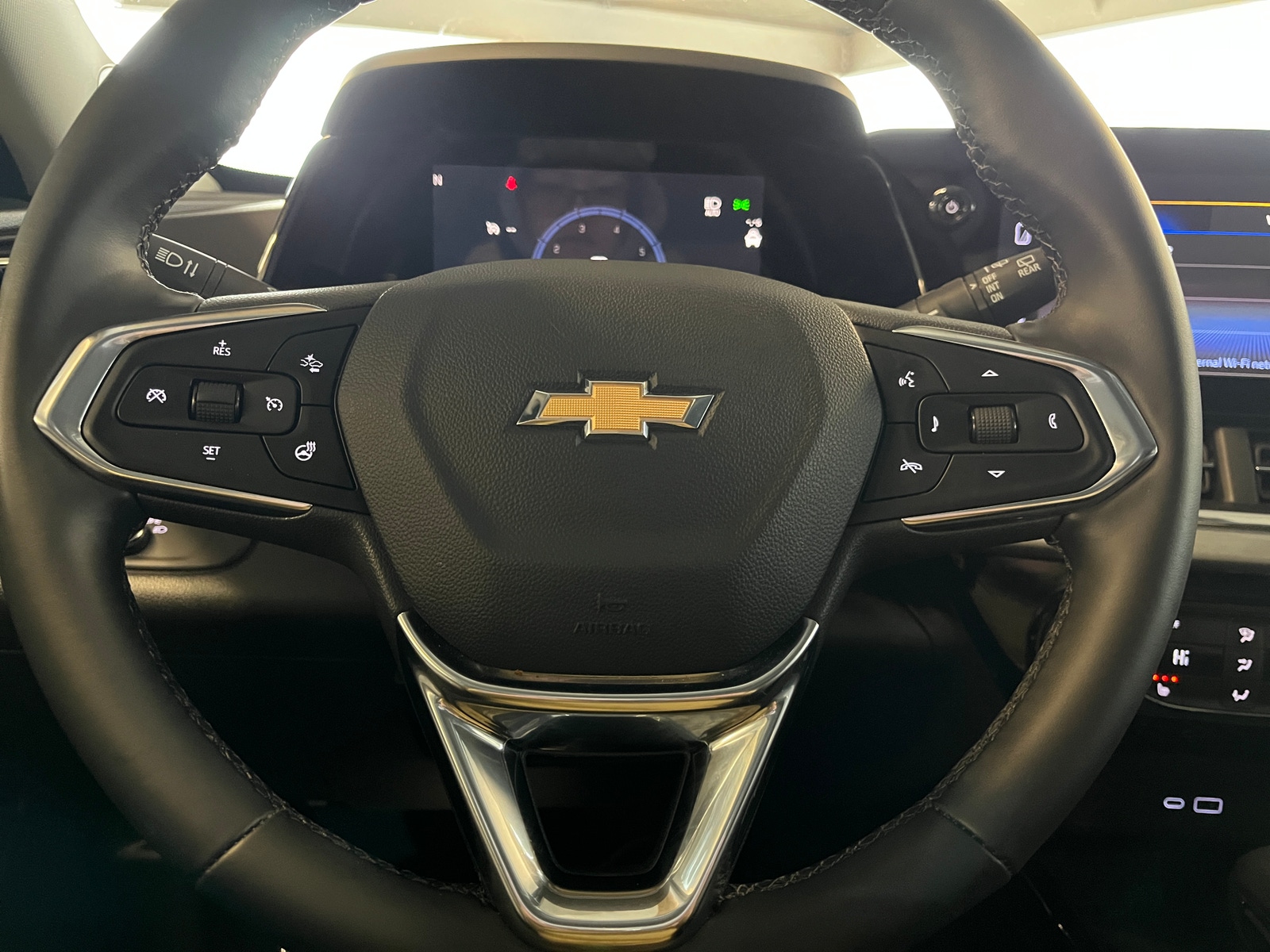 Thumbnail: 2025 Chevrolet Trax - 5