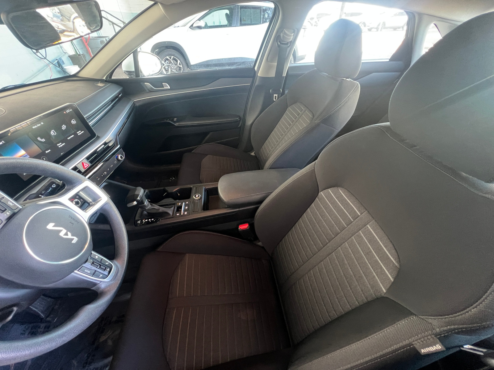 Thumbnail: 2025 Kia K5 - 2