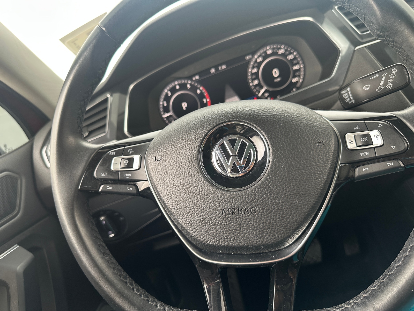 Thumbnail: 2019 Volkswagen Tiguan - 4