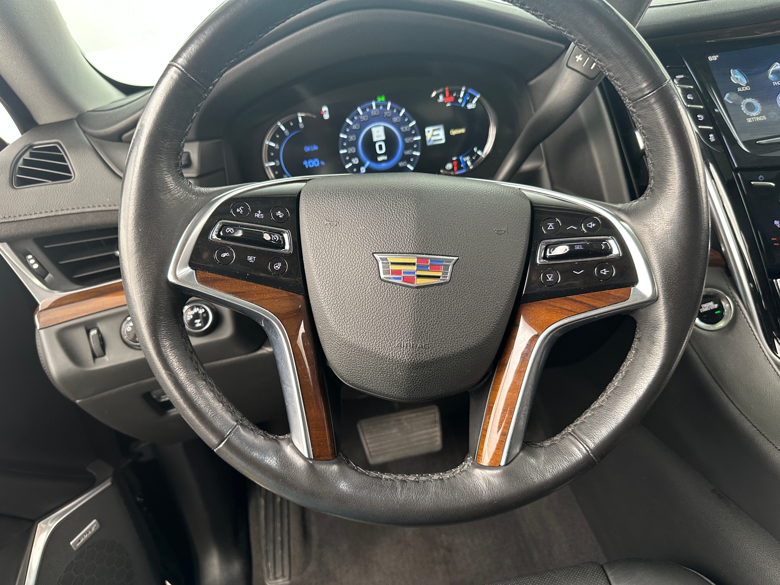 Thumbnail: 2020 Cadillac Escalade - 4