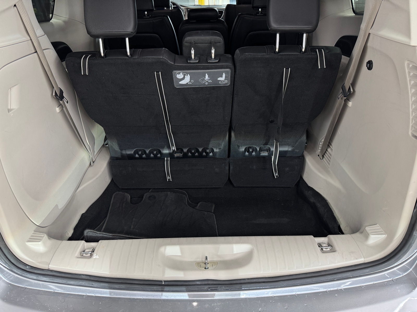 Thumbnail: 2018 Chrysler Pacifica - 6