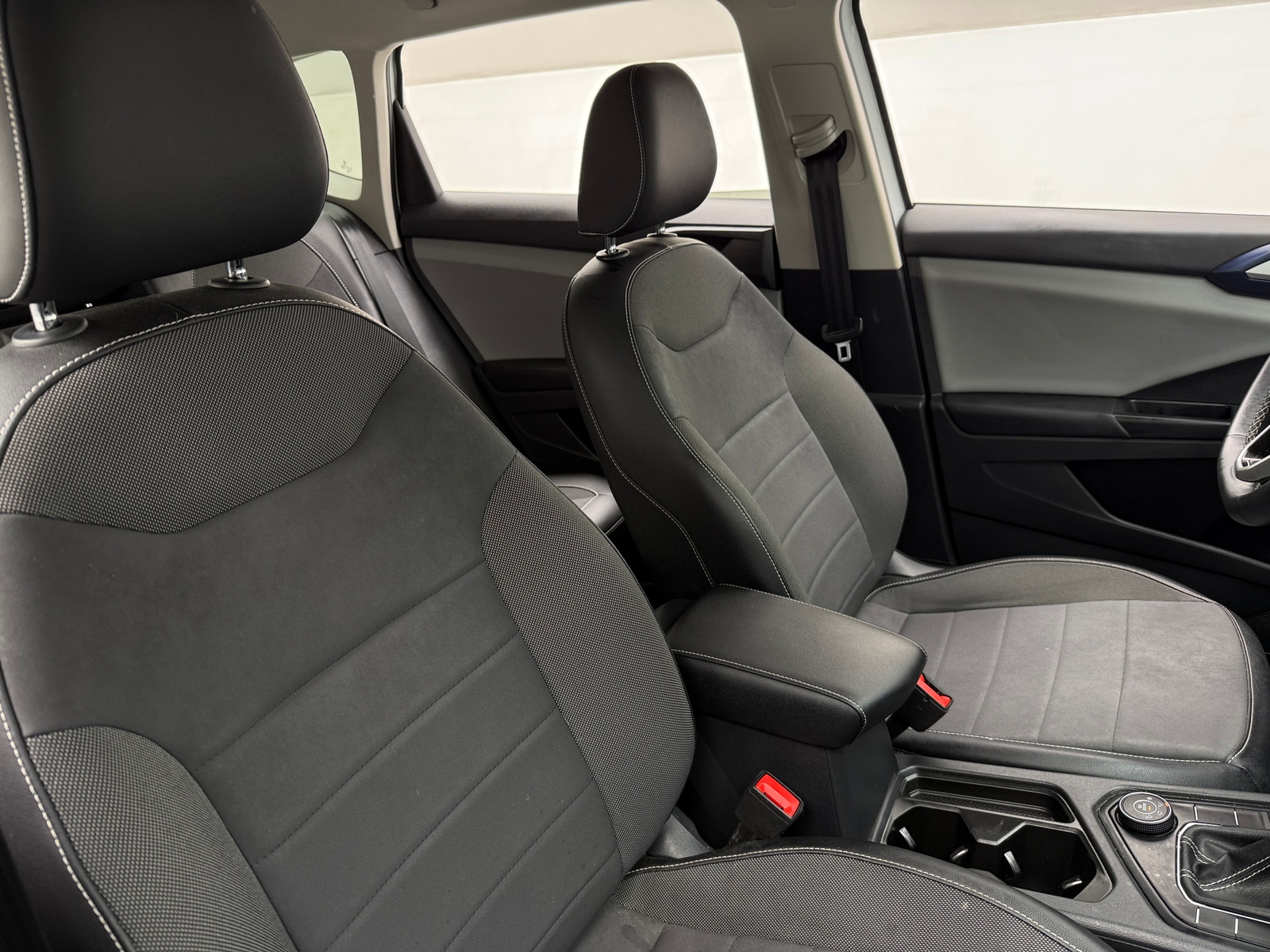 Thumbnail: 2022 Volkswagen Taos - 2