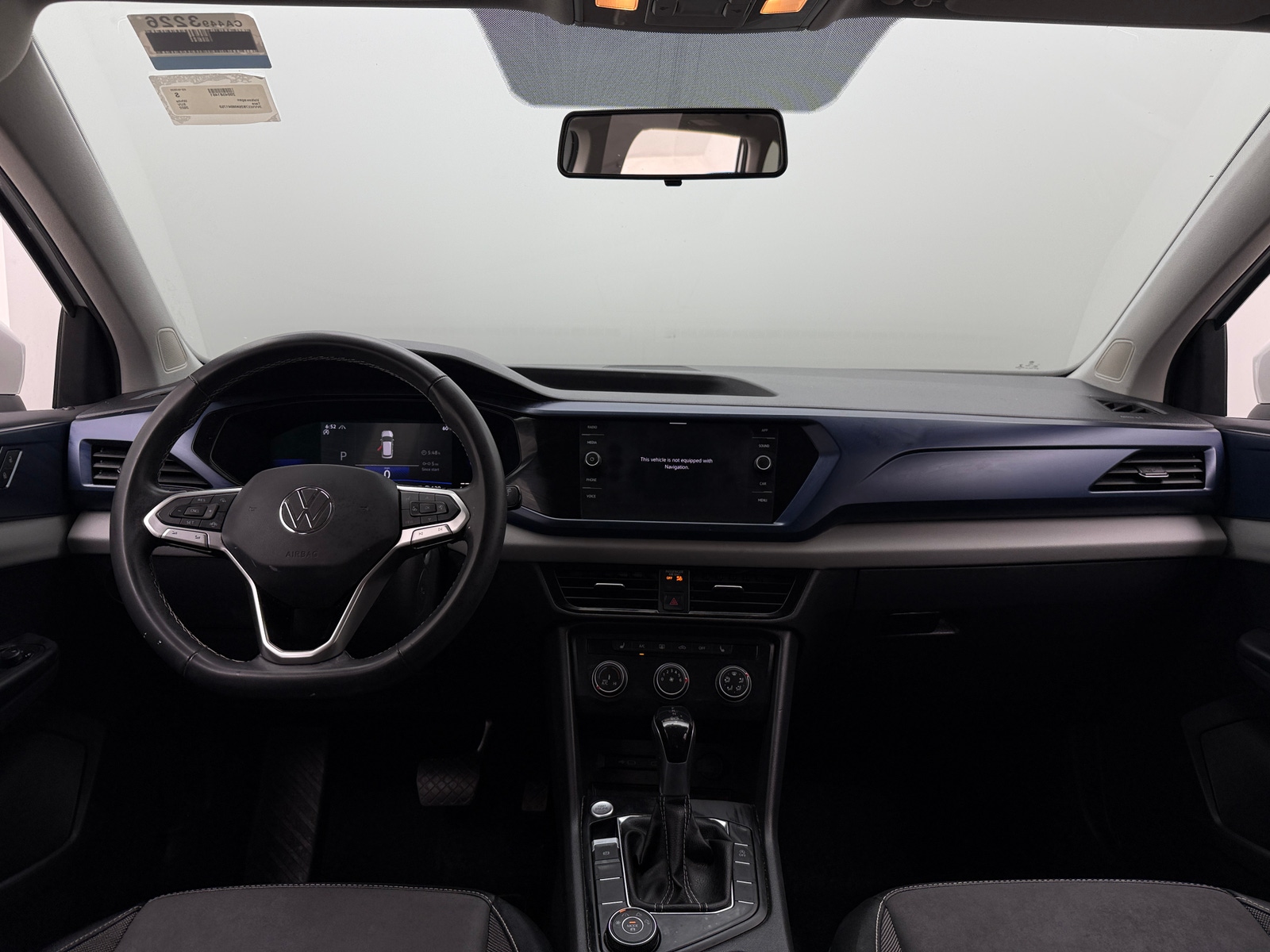 Thumbnail: 2022 Volkswagen Taos - 3