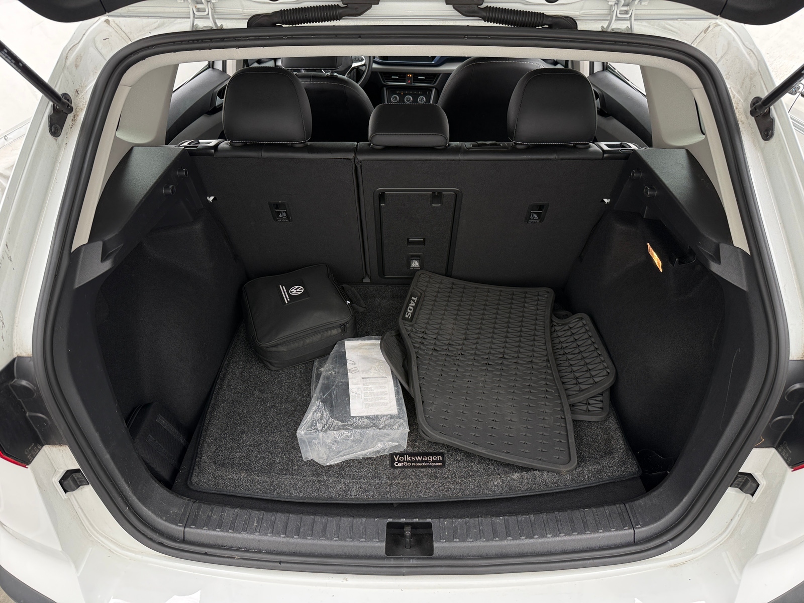 Thumbnail: 2022 Volkswagen Taos - 7